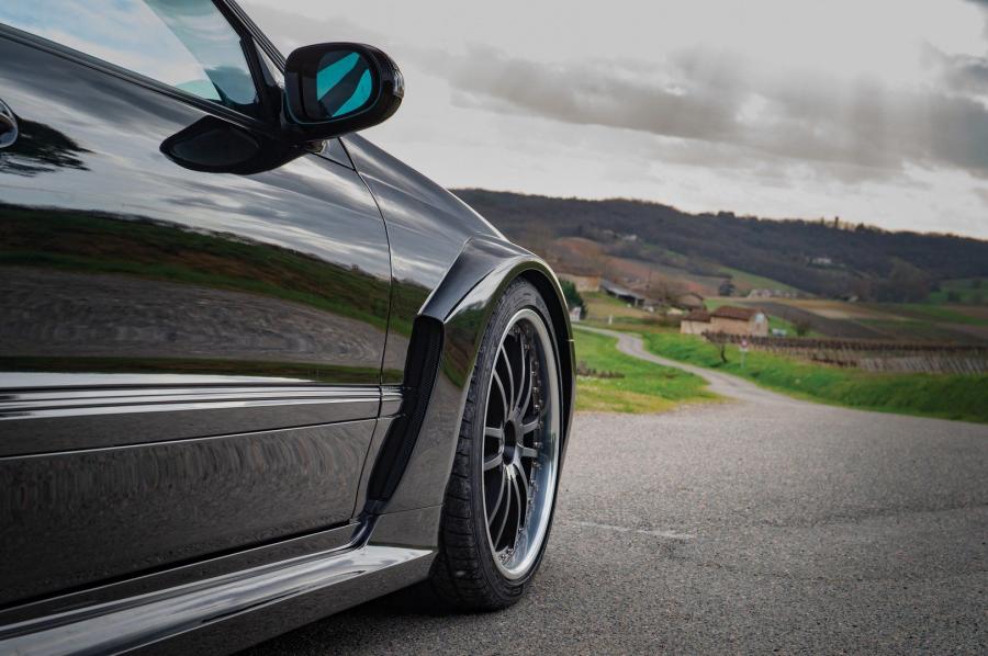 Детали экстерьера Mercedes-Benz CLK55 AMG DTM Street Version 2005 года  (фото 14 из 25)